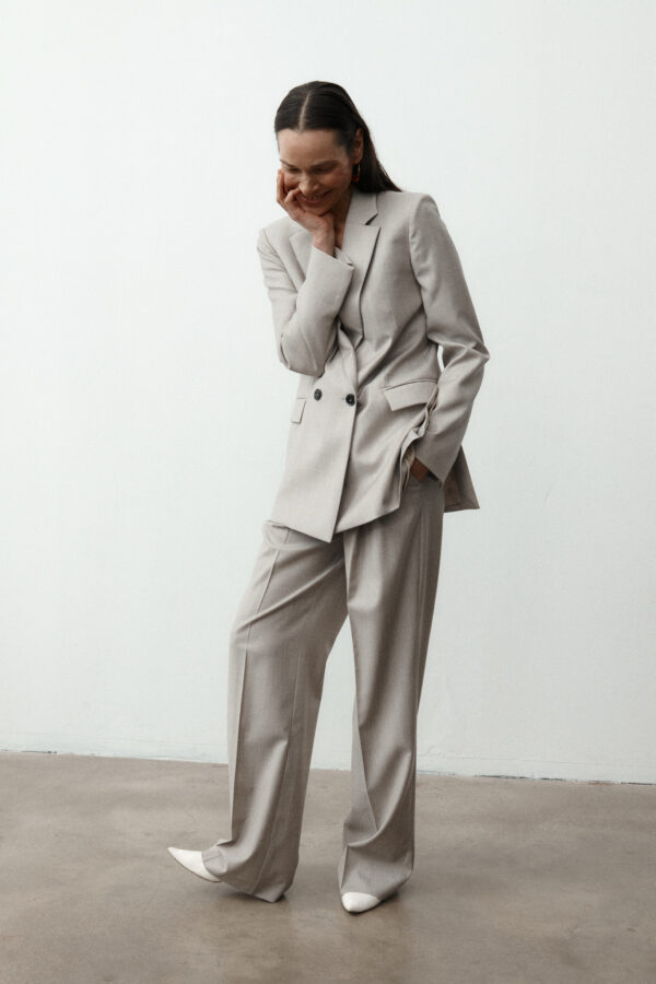 ROSA2 PIASKOWA SZAROŚĆ 0545 ROSA2 PIASKOWA SZAROŚĆ 0545